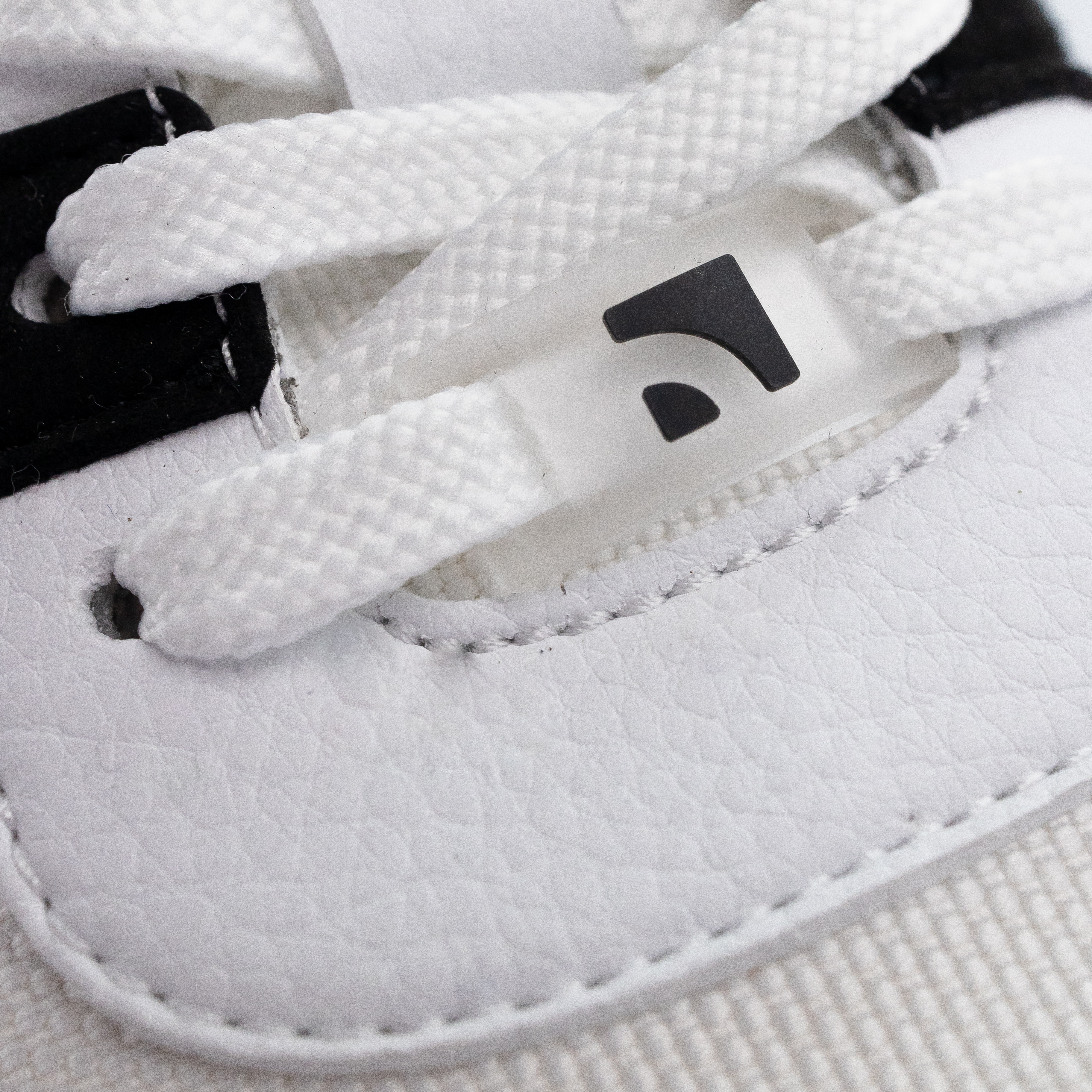 Barefoot Sneakers Barebarics - Zing - White & Black.