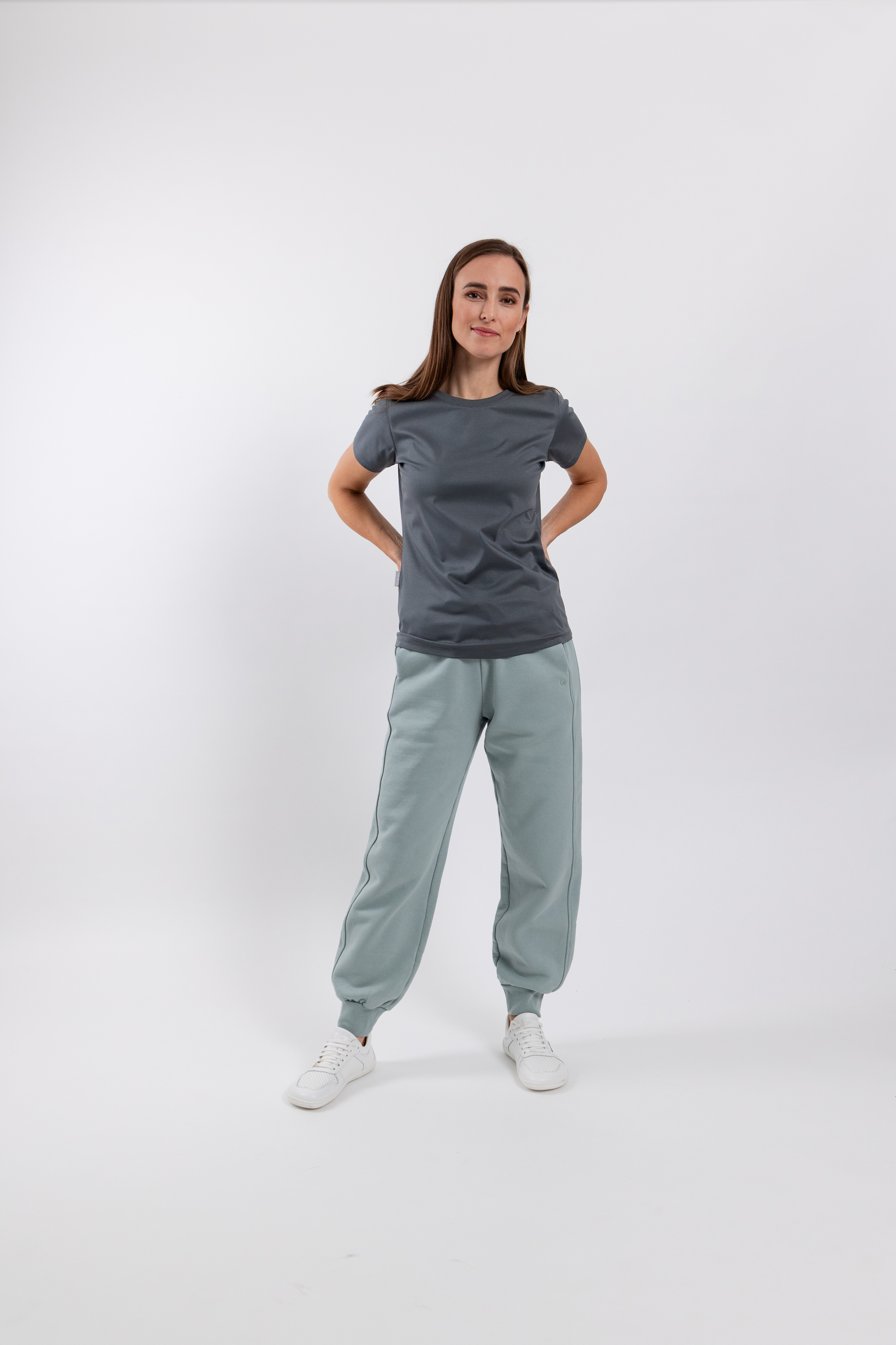 Maglietta da donna con girocollo Be Lenka Essentials - Grey.