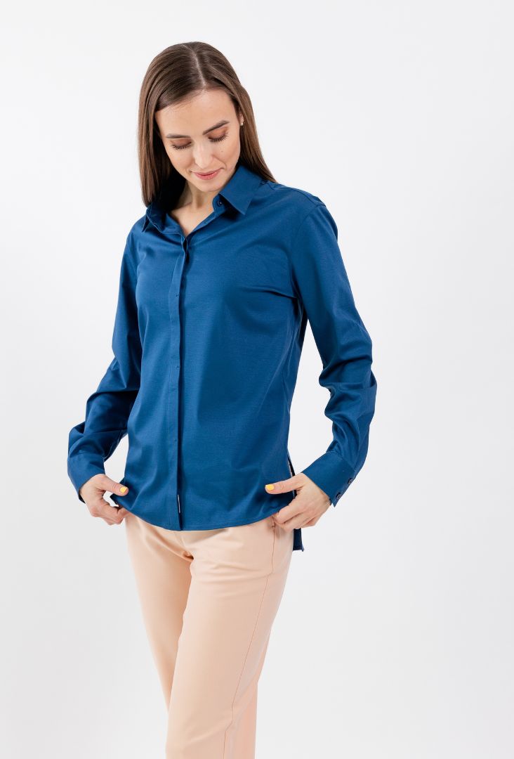 Camicia da donna Be Lenka Essentials - Navy.
100% cotone per il massimo comfortla maglia è parzialmente resistente agli odori grazie al trattamento antibattericoil materiale della maglia non perde la sua qualità anche dopo numerosi lavaggiLogo Be Lenka su tutti i bottoni e un bottone di riserva sull'etichettail capo perfetto per completare il tuo guardaroba
Caratteristiche:
trattamento superficiale antibatterico
La modella è alta 168 cm e indossa la taglia XS.