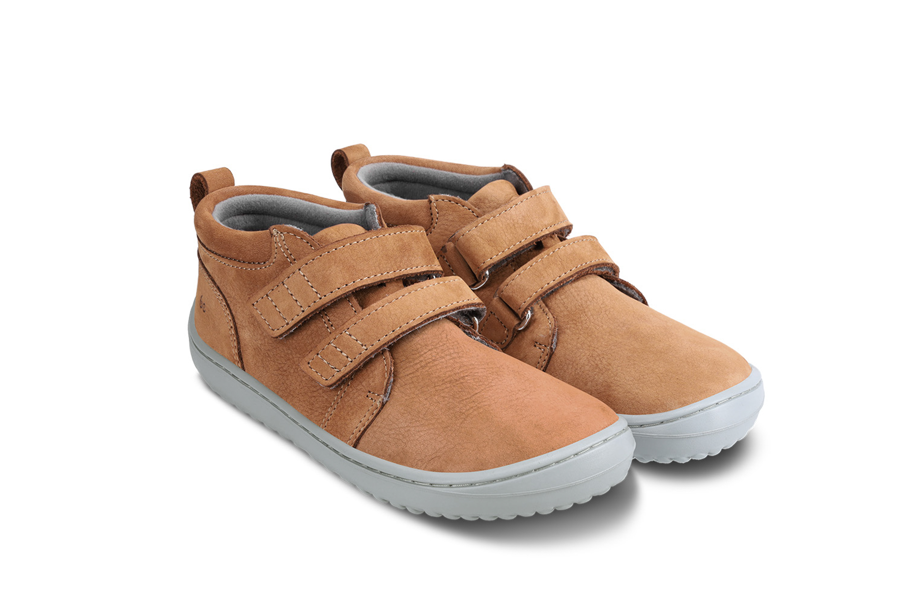 Barefoot scarpe bambini Be Lenka Play - Cognac.
  scarpe barefoot riproducono perfettamente la sensazione di camminare a piedi nudi come vorrebbe la natura  Suola ricucita per una maggior durata  La suola KidsComfort grazie al suo grip garantisce una perfetta stabilità  Tallone in pelle per un maggior comfort e resistenza  Fodera in tessuto piacevole al tatto  Nuova soletta rimovibile in cotone e PU riciclato  Logo di stile Be Lenka stampato
I vantaggi della scarpa Barefoot:
   Suola ultra flessibile   Zero drop (il tallone e la punta sono alla stessa altezza per una corretta postura)   Punta maggiorata per dita più rilassate   Scarpa leggera
Tipo: calzatura da città