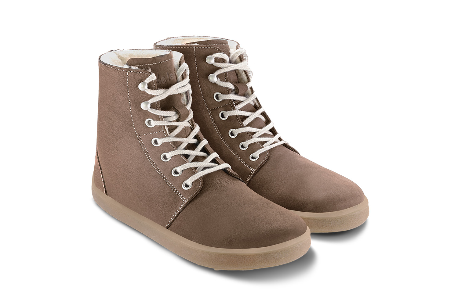 Barefoot scarpe invernali Be Lenka Winter 3.0 - Walnut Brown.


.insulation-properies{display:flex}@media(max-width:991px){.insulation-properies{flex-direction:column}}﻿﻿﻿﻿


  Le scarpe barefoot imitano perfettamente la sensazione di camminare a piedi nudi, proprio come vuole la natura  Pelle di prima qualità  La fodera in lana termoregolatrice protegge i piedi dal freddo  Suola DeepGrip progettata per una migliore stabilità su varie superfici  La membrana antipermeabile tra pelle e lana assicura un comfort asciutto, caldo e traspirante  La pelle resistente all'acqua respinge acqua e umidità con la regolare applicazione di uno spray impermeabilizzante  Ganci sapientemente posizionati per una gestione più pratica delle scarpe

Caratteristiche delle calzature barefoot:
Ampio spazio per la punta del piedeSuola ultra-flessibileZero drop (suola piatta dal tallone alla punta)Leggerezza
Tipologia: calzatura da città