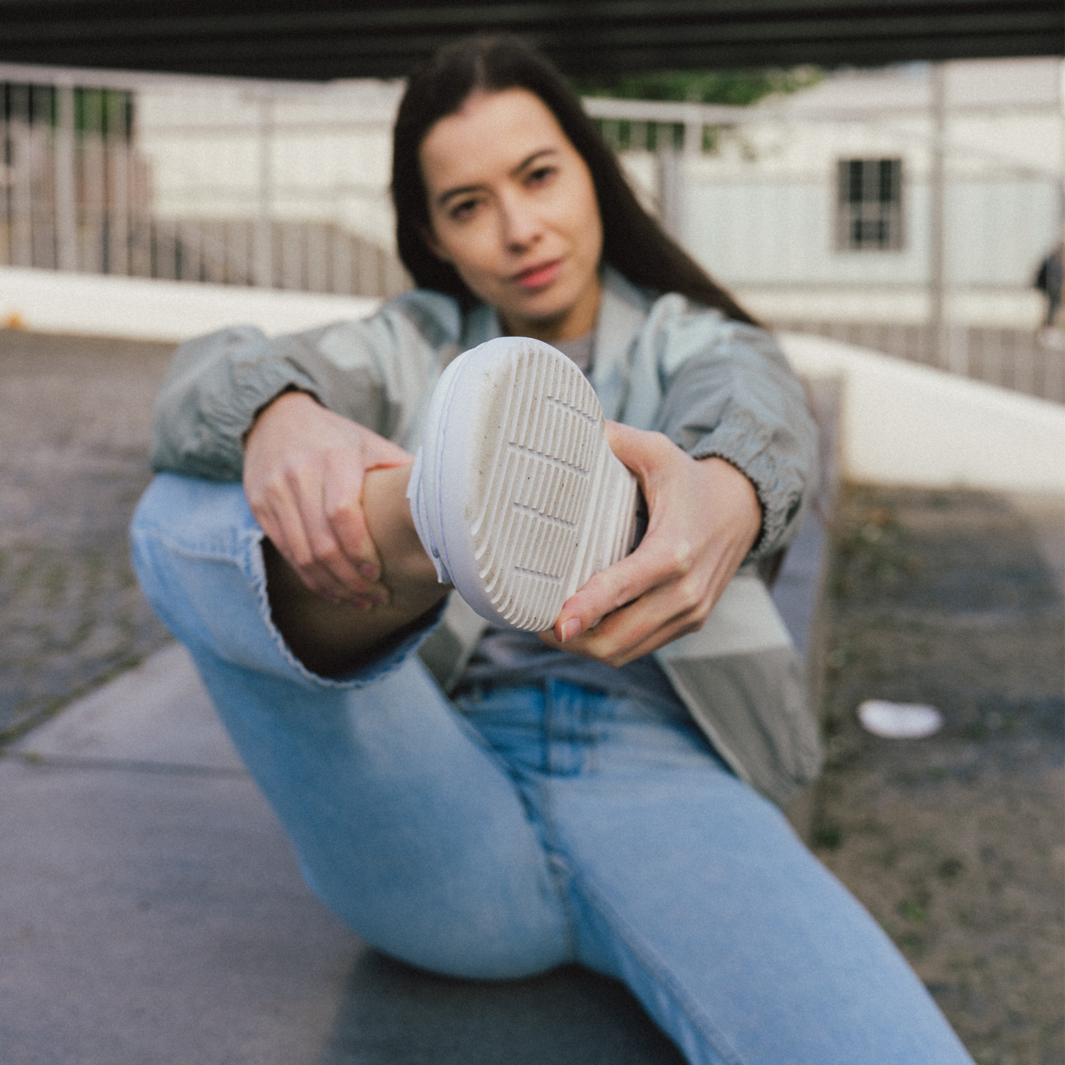 Barefoot Sneakers Barebarics Zing Velcro - All White - Leather.
Forma anatomica - le sneakers rispettano la forma dei piedi.
Più informazioni
calzatura da cittàdesign urbano modernoprogettate e prodotte a mano in UE con materiali locali e sostenibiliottima resistenza e costanza dei colori dei materialidisponibili nelle taglie: 36-47 (secondo le misure europee)