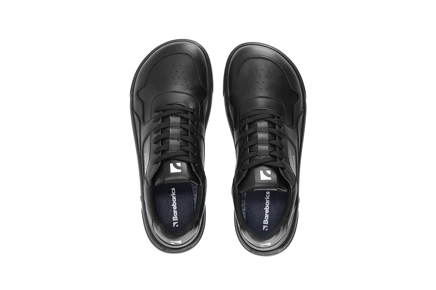 Barefoot Sneakers Barebarics Zing - Black & White - Leather.
Forma anatomica: le scarpe rispettano la forma del piede.
Più informazioni
calzatura da cittàdesign urbano modernoprogettato e realizzato a mano con materiali locali e sostenibili nell’Unione Europeaottima resistenza e consistenza del coloretecnologia Dermodry Coolmax® per il drenaggio dell’umiditàdisponibile nella taglia 36-47 (secondo le misure UE)