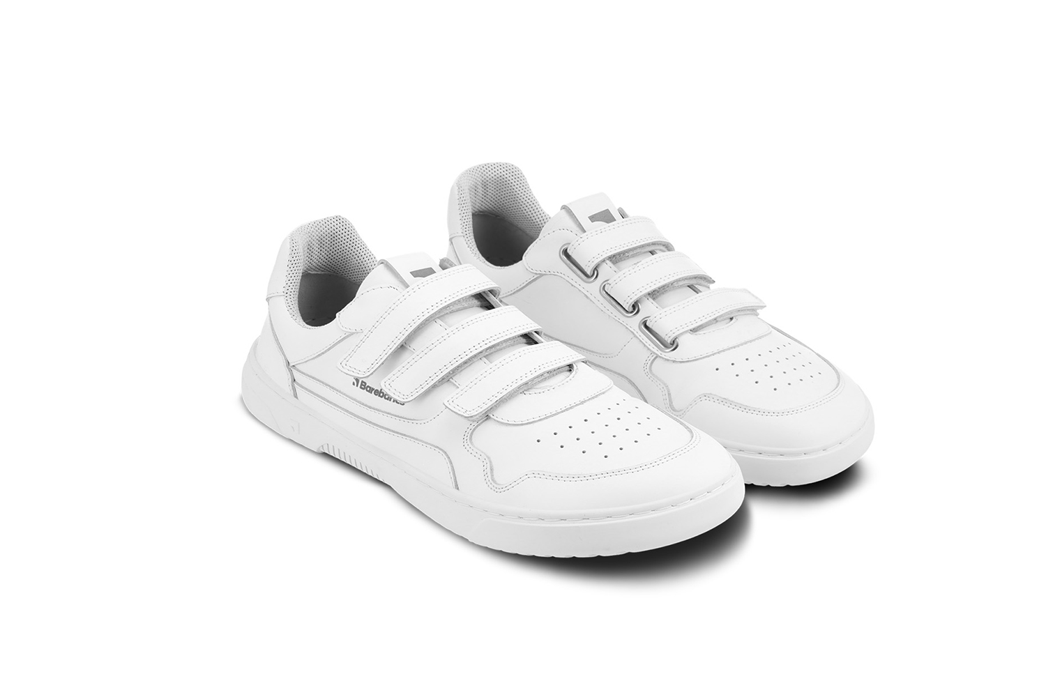 Barefoot Sneakers Barebarics Zing Velcro - All White - Leather.
Forma anatomica - le sneakers rispettano la forma dei piedi.
Più informazioni
calzatura da cittàdesign urbano modernoprogettate e prodotte a mano in UE con materiali locali e sostenibiliottima resistenza e costanza dei colori dei materialidisponibili nelle taglie: 36-47 (secondo le misure europee)