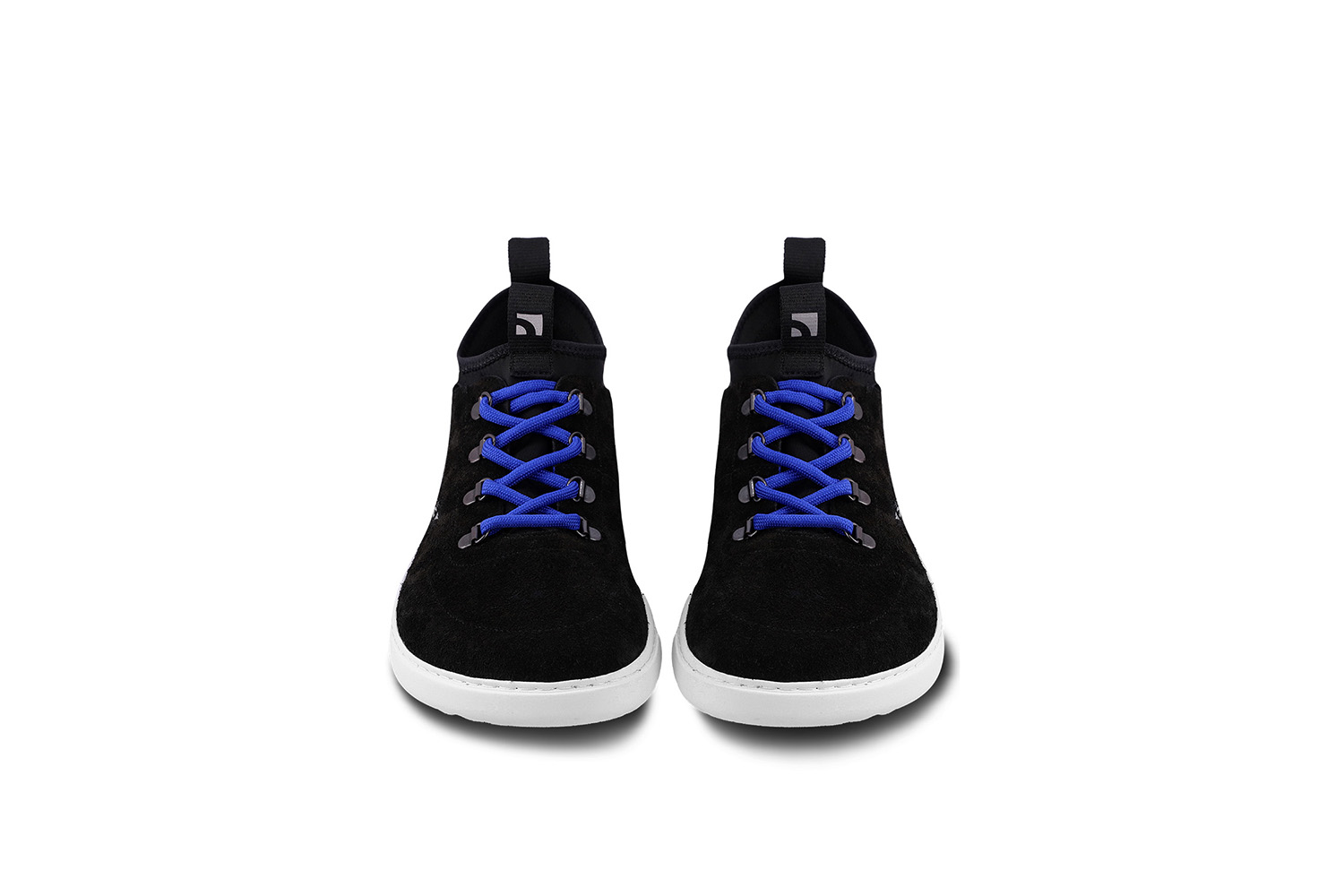 Barefoot Sneakers Barebarics Bronx - Black.
Le sneaker Barebarics sono prodotte utilizzando processi che riducono al minimo l'impatto sull'ambiente.
  La tomaia è composta da pelle e tessuto  La fodera è prodotta in lycra e microfibra  La suola è prodotta in gomma morbida sintetica ed è molto resistente all’usura.




Attributi barefoot
    Forma anatomica – la scarpa sportiva ricalca la forma del piede.

Più informazioni
calzatura da cittàdesign urbano modernoprogettato e realizzato a mano con materiali locali e sostenibili nell’Unione Europeaottima resistenza e consistenza del coloredisponibile nella taglia 36-47 (secondo le misure UE)