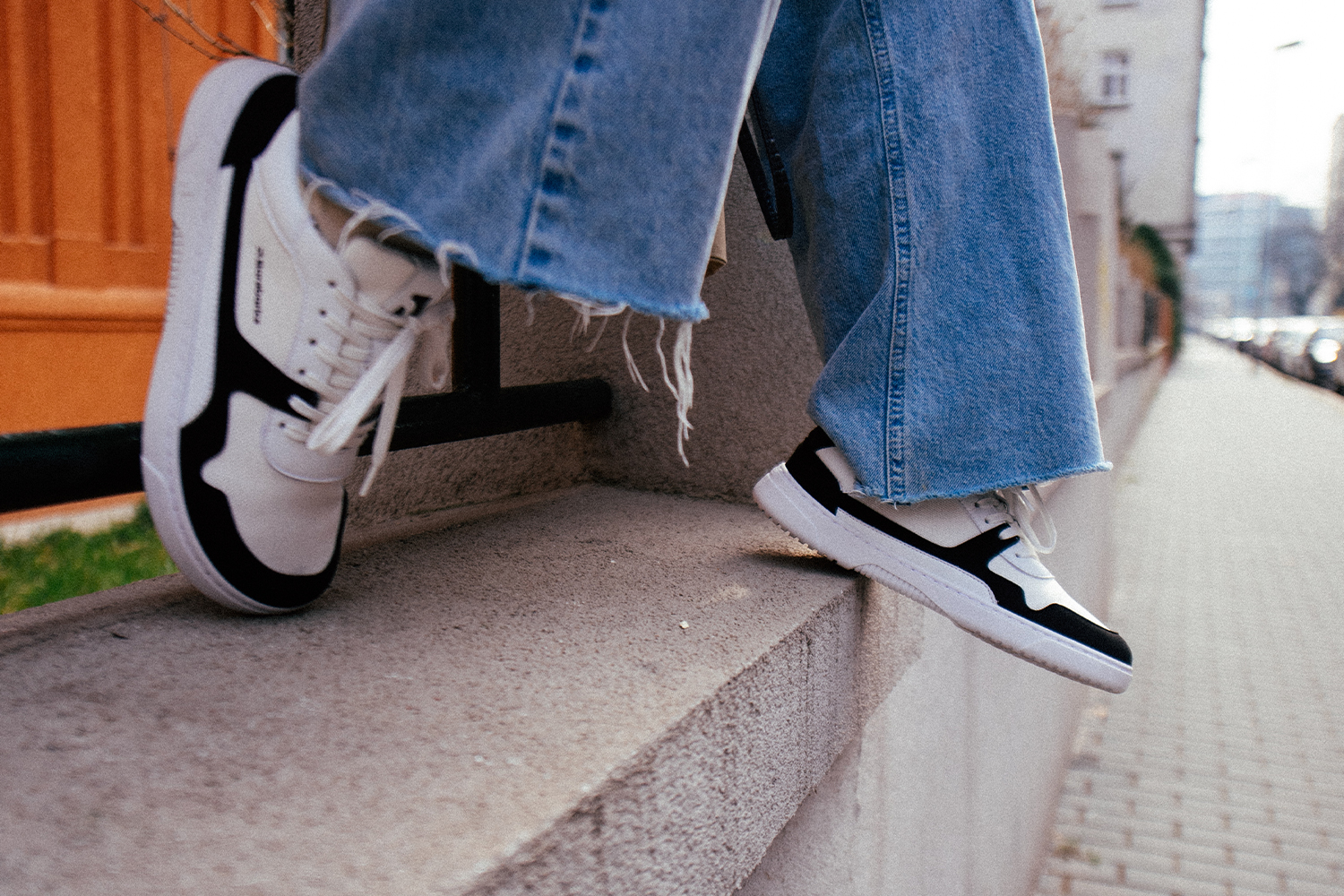 Barefoot Sneakers Barebarics - Zing - White & Black.