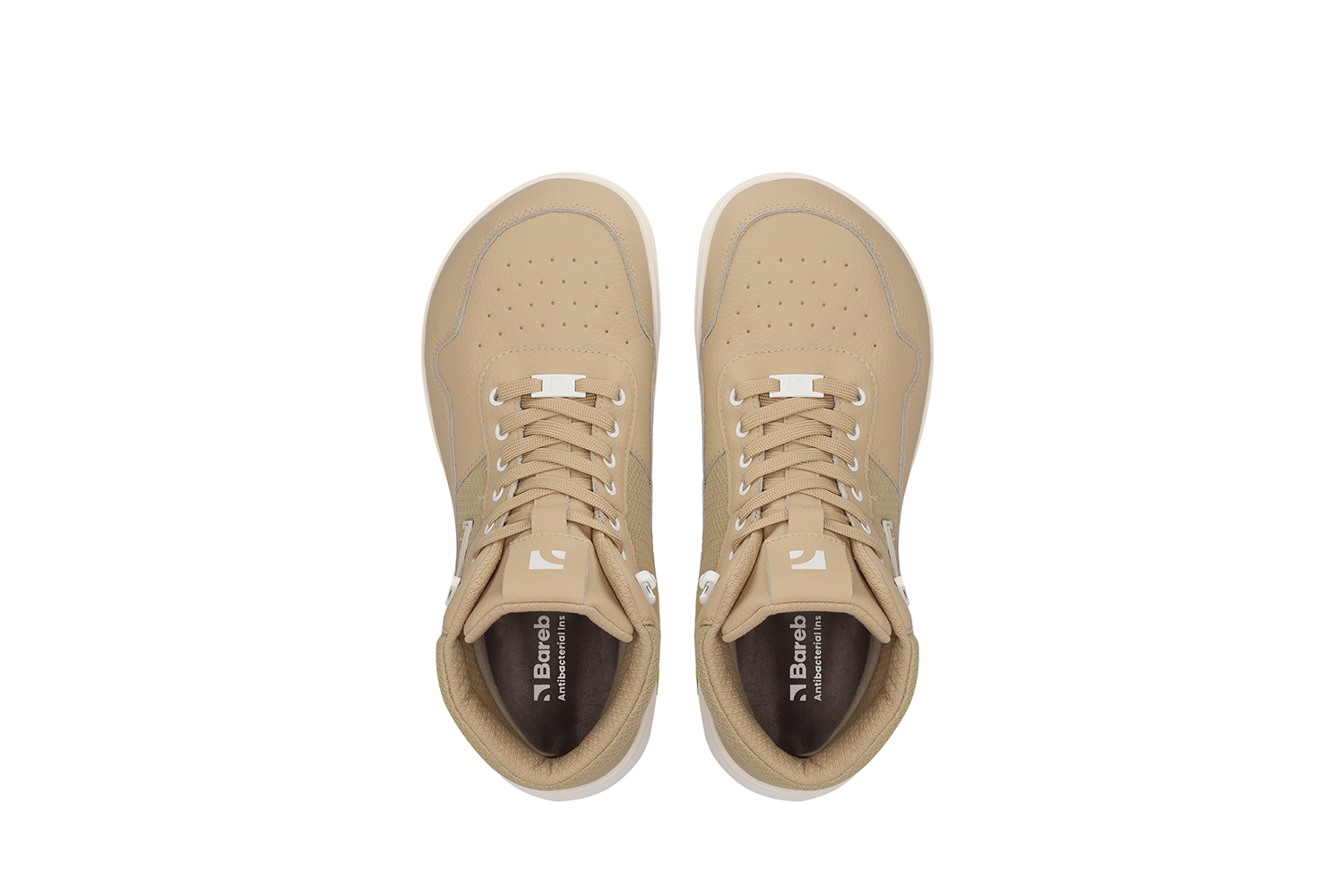 Barefoot scarpe Barebarics UrbanEdge - Beige.
 Le scarpe barefoot imitano perfettamente la camminata a piedi nudi, esattamente come progettato dalla naturaMembrana impermeabile e traspirante (ogni paio è testato per la resistenza all'acqua)La suola Barebarics PowerGrip è dotata di un battistrada che sostiene la tua camminata e previene lo scivolamentoLa tecnologia Primaloft utilizzata è il top tra i materiali termo-isolantiIl logo Barebarics è posizionato sulla scarpa, sui ganci, sui lacci o sulla suolaLa linguetta a soffietto assicura una calzata facile e impedisce l'ingresso di neve o sporciziaScarpe barefoot unisex per i giorni più freddiPer il massimo comfort, si consiglia di abbinarle a calze di cotone
Vantaggi delle scarpe barefoot:
Suola flessibileZero drop: tallone e punta allo stesso livello per una corretta posturaPunta spaziosa per le ditaScarpe leggere